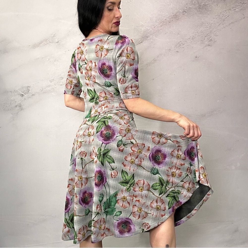 Lularoe beautiful floral dress - Picture 2 of 4